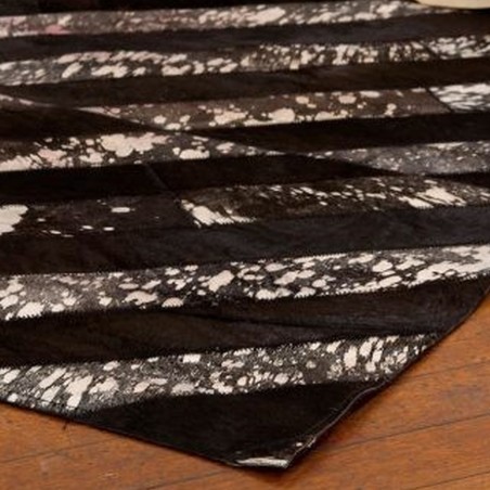 Mono Black & White Patchwork Leather Rug Edge Detail