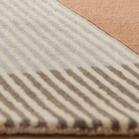 Bauhaus Geometric Graphic Four Wool Rug Edge Detail