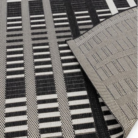 Patio PAT22 Black Grid Outdoor/ Indoor Rug Backing Detail