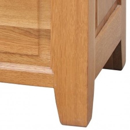 Acorn Solid Oak Blanket Box Leg detail