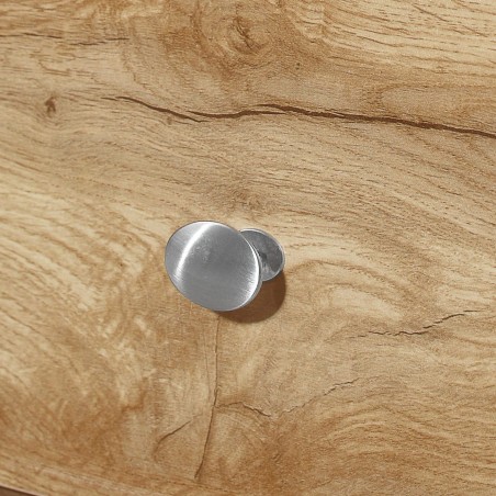 Hampstead Six Drawer Chest Handle Detail