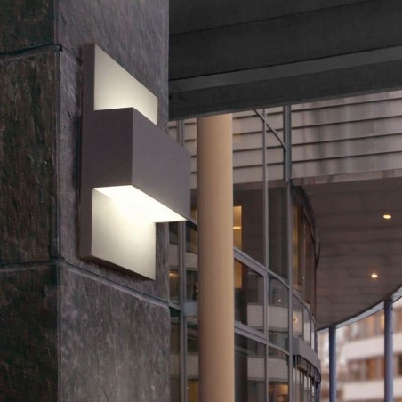 Leonia Modern Wall Light - Aluminium Mood Shot 2