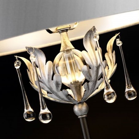 Walton Table Lamp in black/silver, Light detail